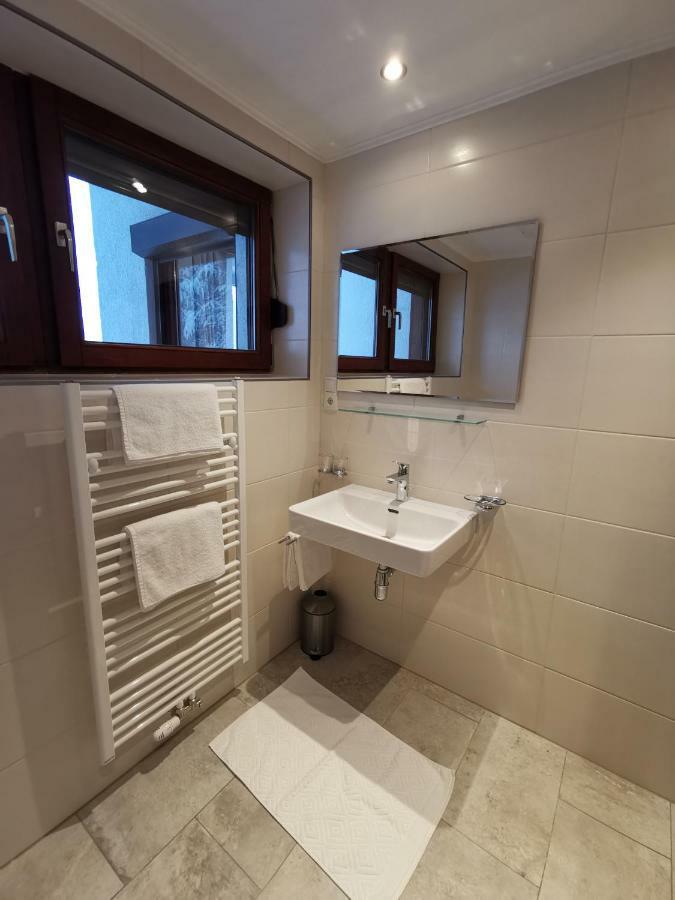 Appartment Fuzzy Solden Ngoại thất bức ảnh